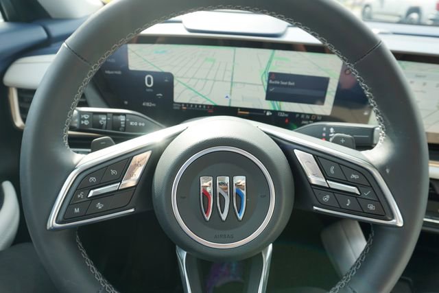 Used 2025 Buick Envision Avenir image 23