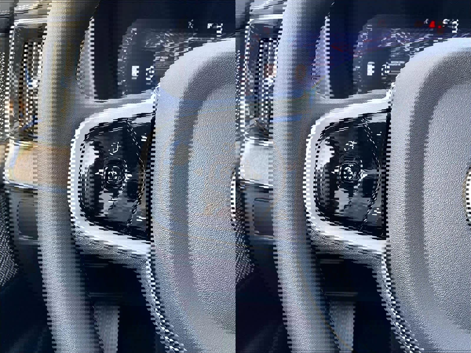 New 2026 Volvo XC90 T8 Ultra w/ Lounge Package image 17