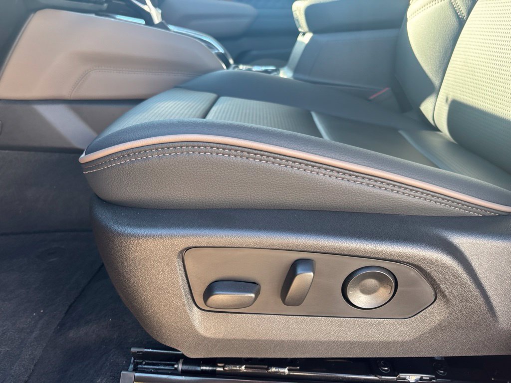 New 2026 GMC Canyon Denali AWD/4WD image 17