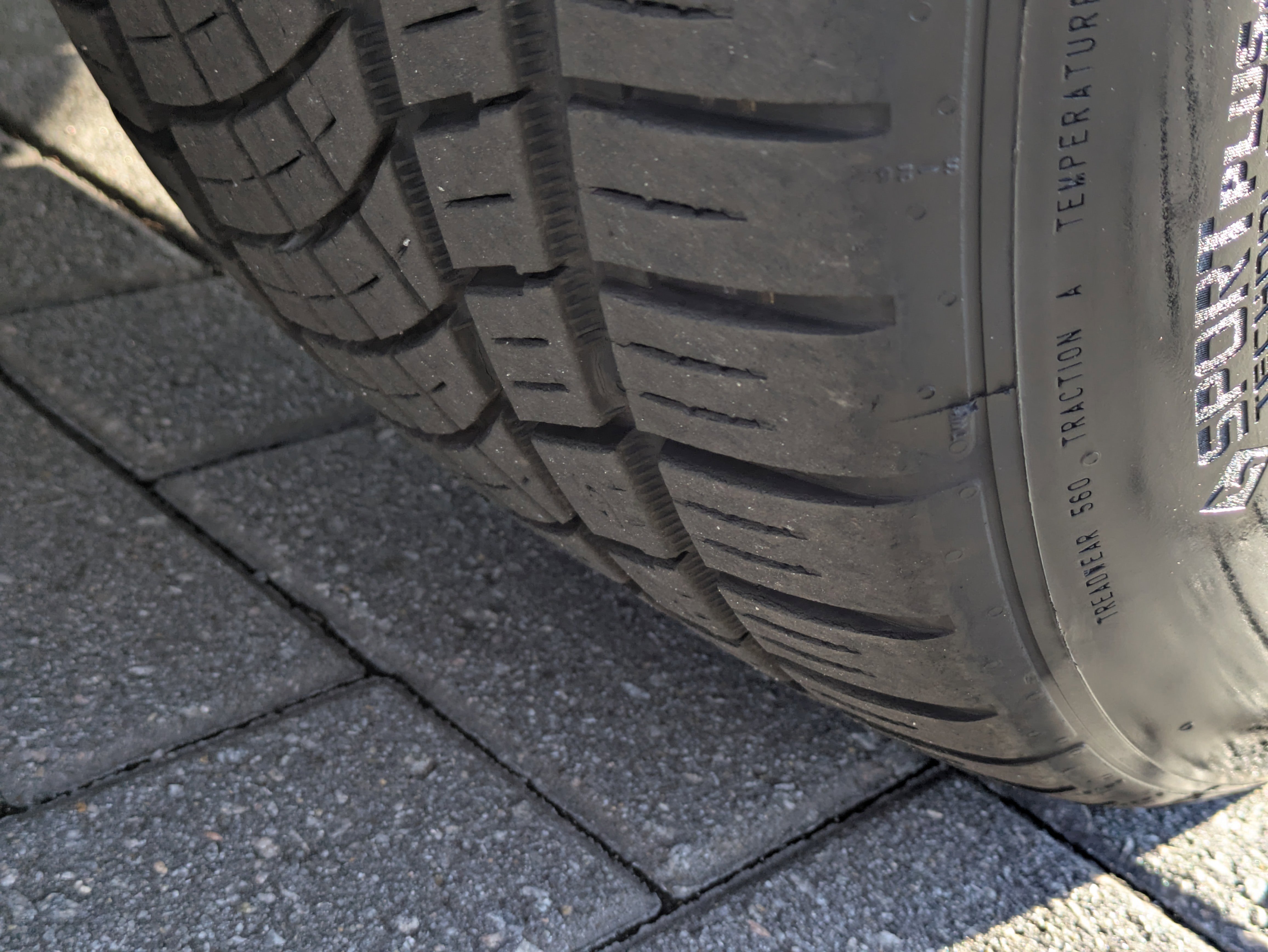 Used 2021 Porsche Macan image 14