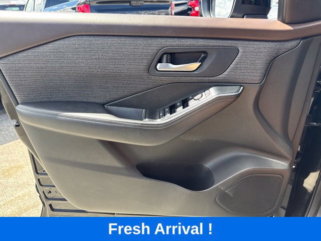 Used 2021 Nissan Rogue SV FWD image 12