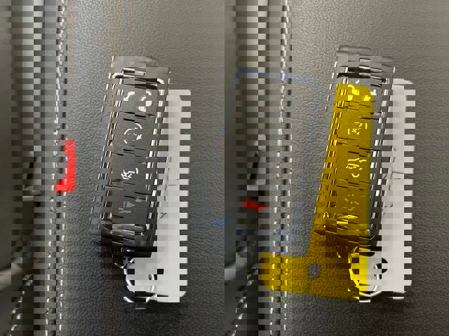 New 2025 Jeep Grand Cherokee Altitude image 31