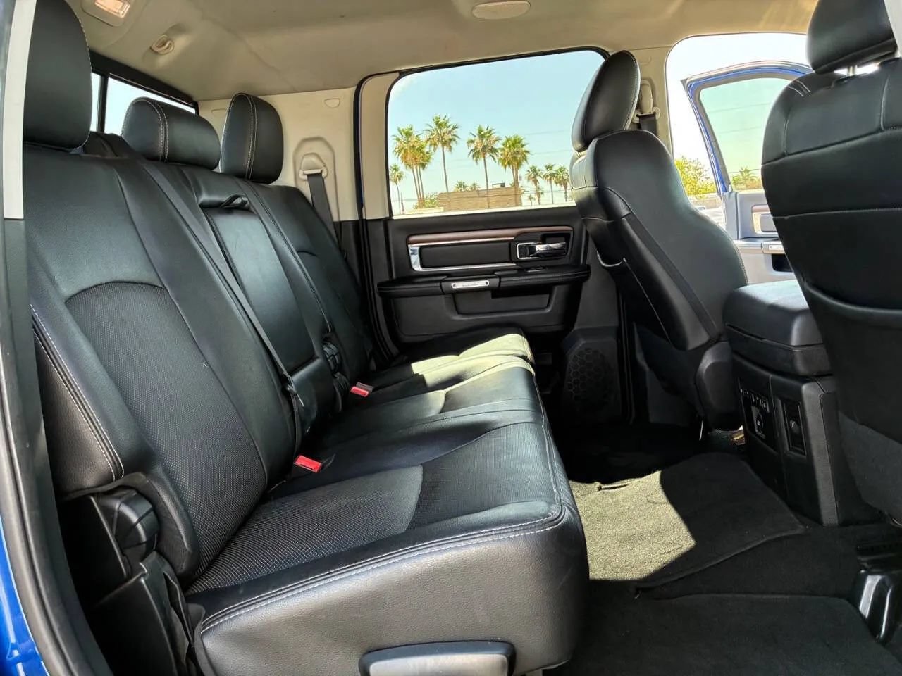 Used 2014 RAM 2500 Laramie w/ Convenience Group AWD/4WD image 20