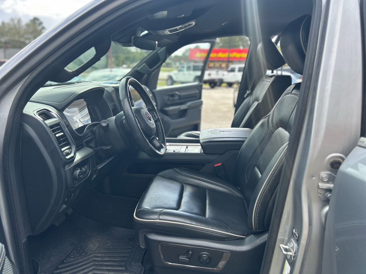 Used 2023 RAM 1500 Limited image 11