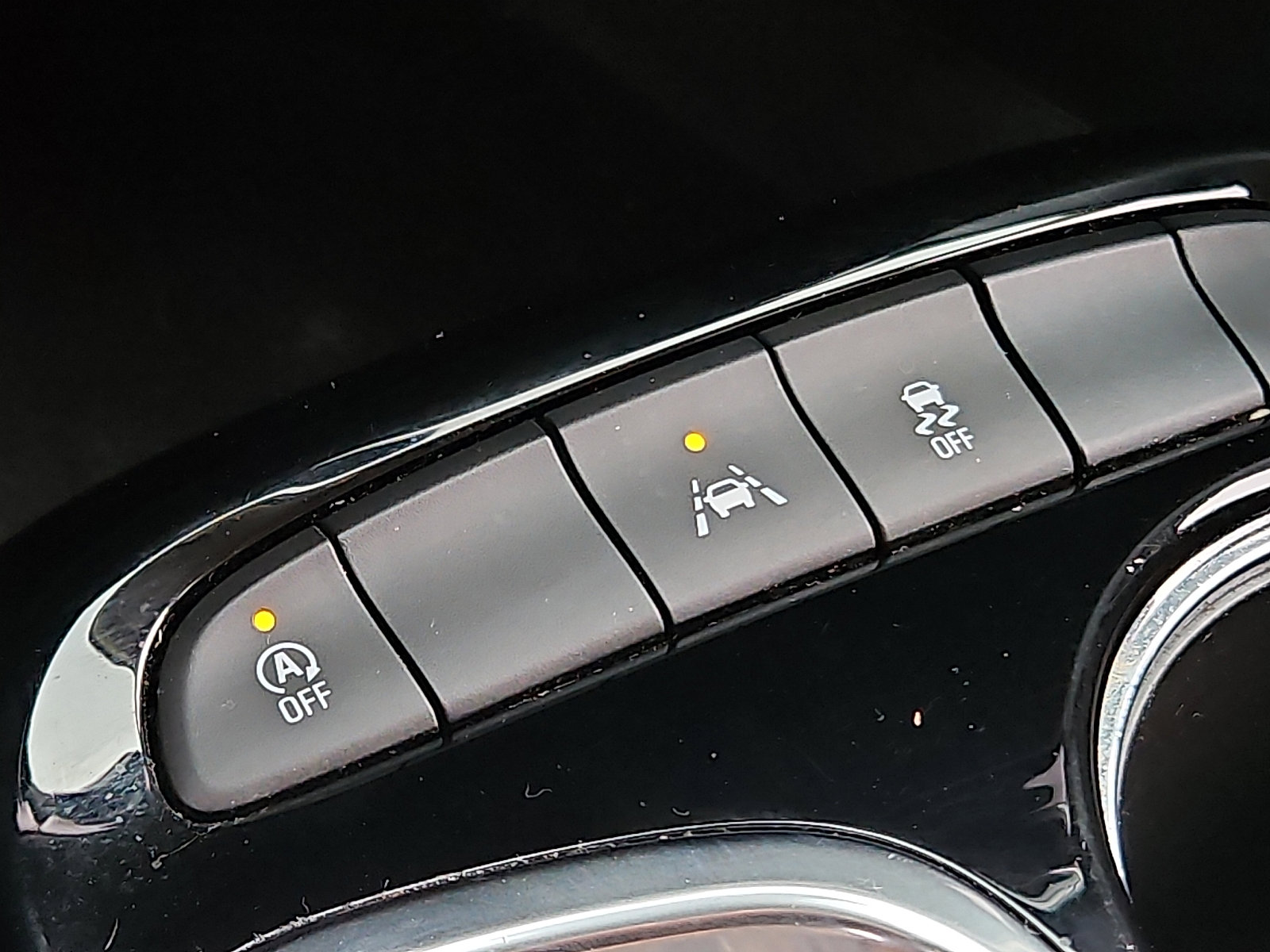 Certified 2023 Buick Encore GX Select w/ Sport Touring Package image 24