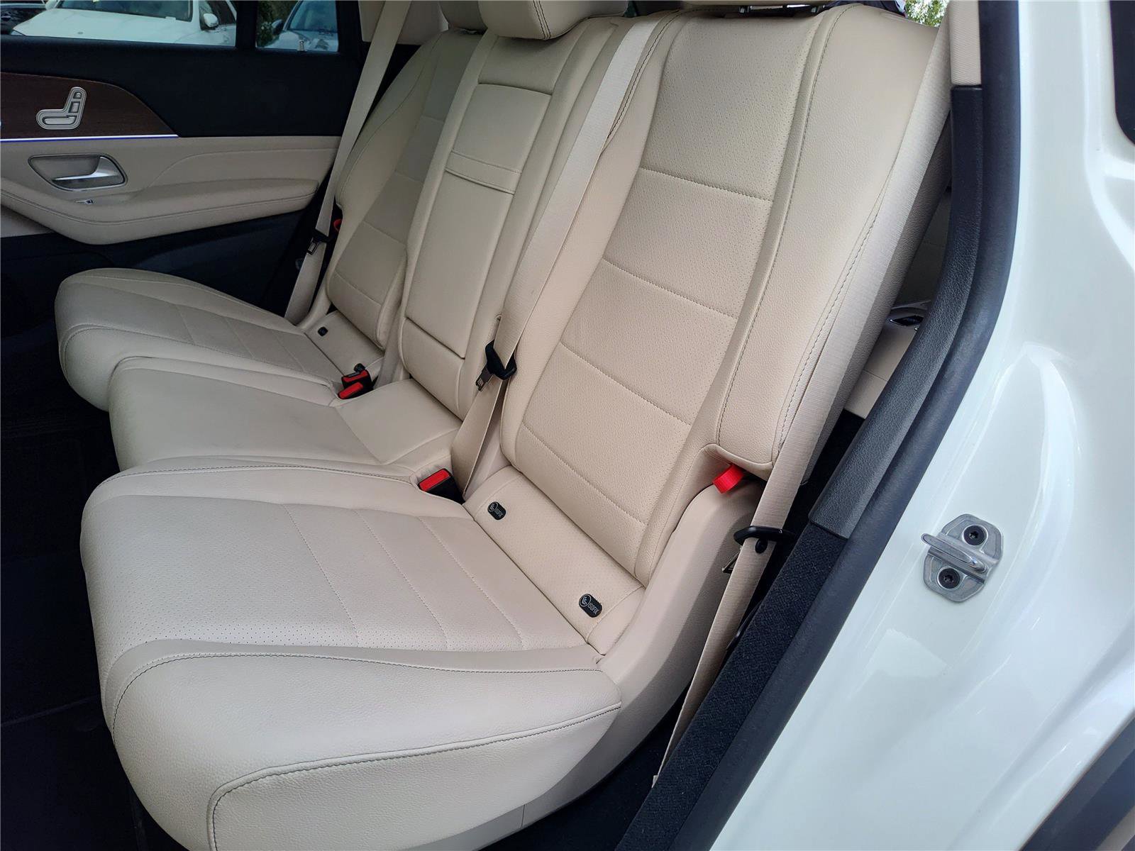 Certified 2025 Mercedes-Benz GLS 450 4MATIC image 27