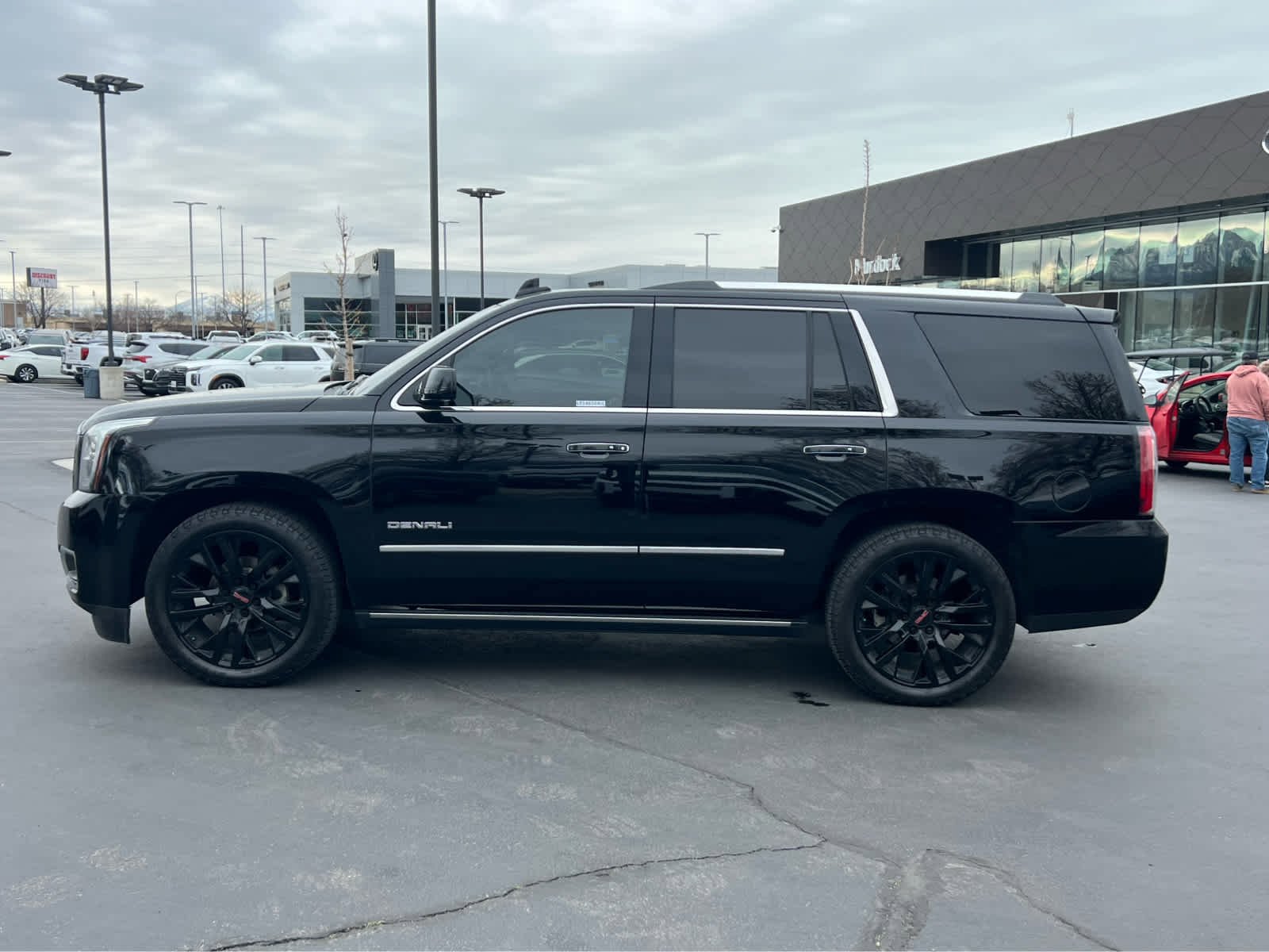 Used 2019 GMC Yukon Denali w/ Denali Ultimate Package image 12