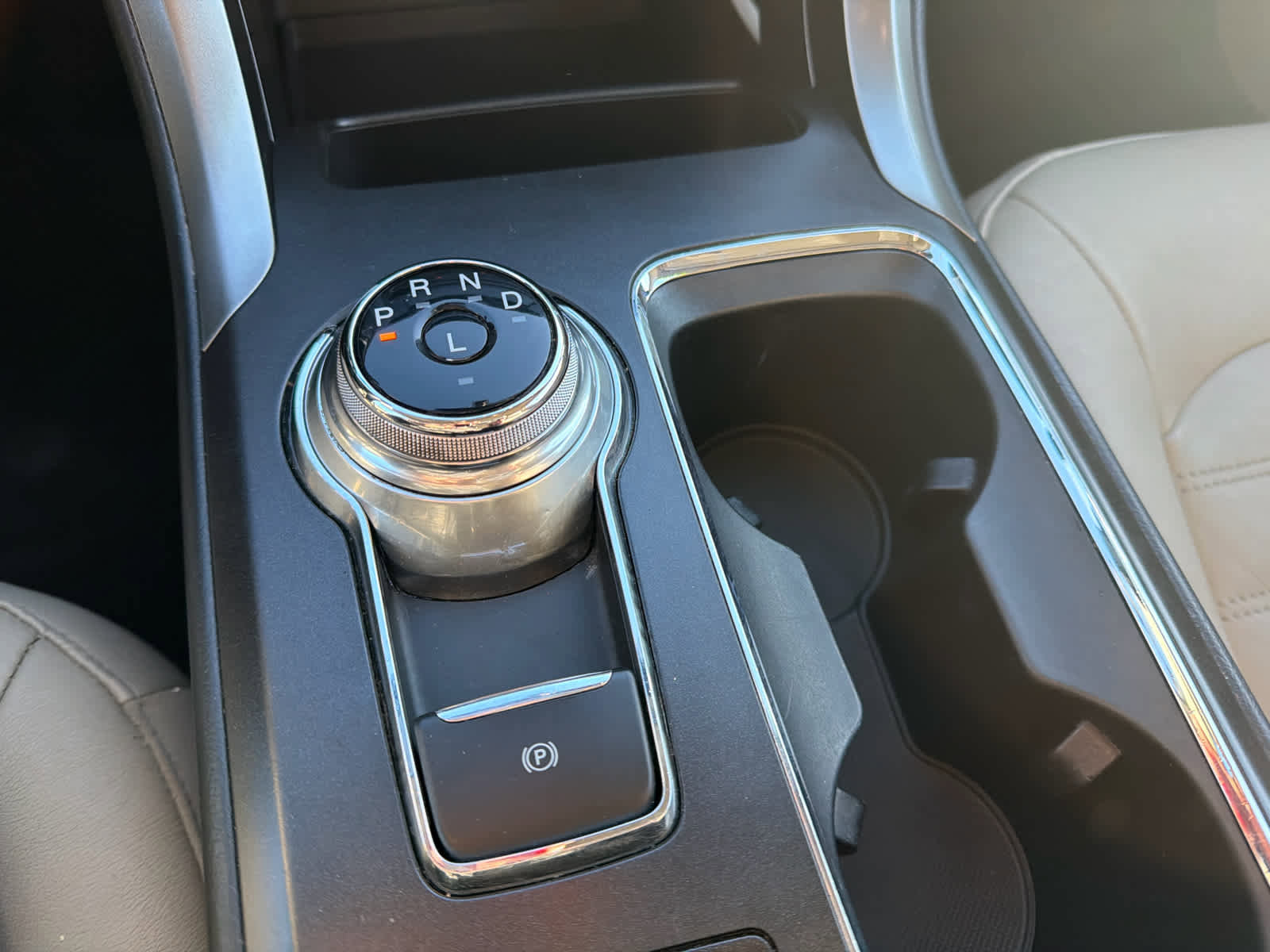 Used 2017 Ford Fusion Energi SE image 21