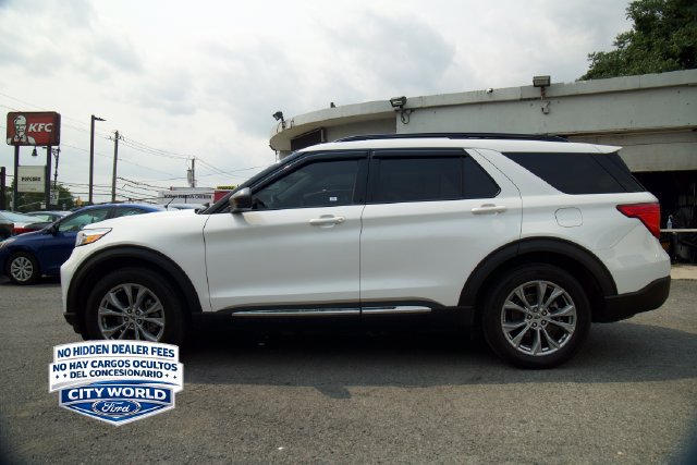 Certified 2022 Ford Explorer XLT w/ Equipment Group 202A AWD/4WD image 5