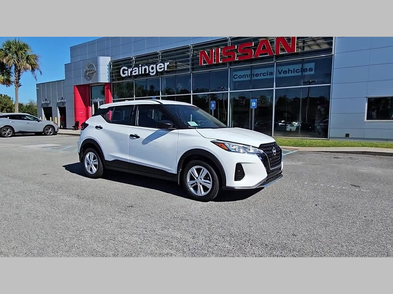 New 2025 Nissan Kicks Play S image 17