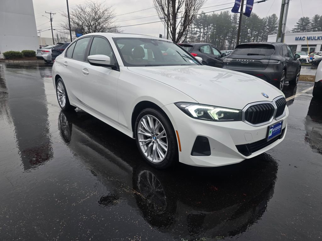 Used 2023 BMW 330i xDrive Sedan w/ Driving Assistance Package image 11