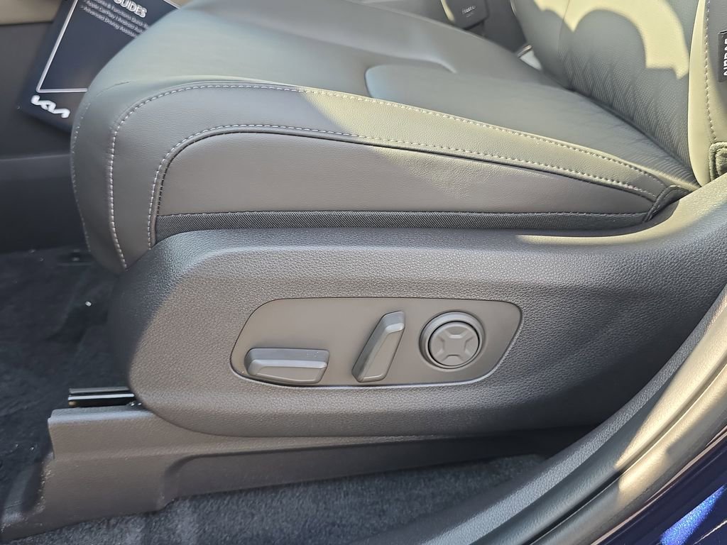 New 2026 Kia Carnival image 23