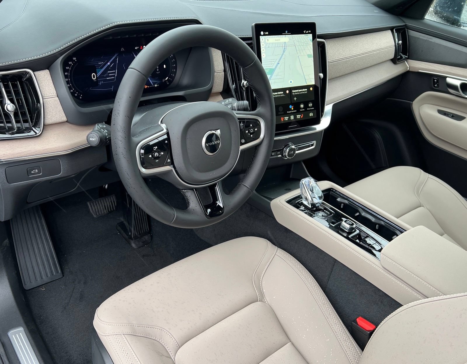 New 2027 Volvo XC60 B5 Core AWD/4WD image 13