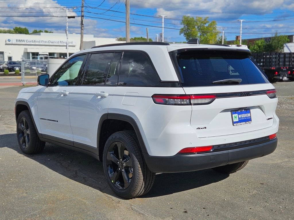 New 2025 Jeep Grand Cherokee Limited w/ Black Appearance Package image 3