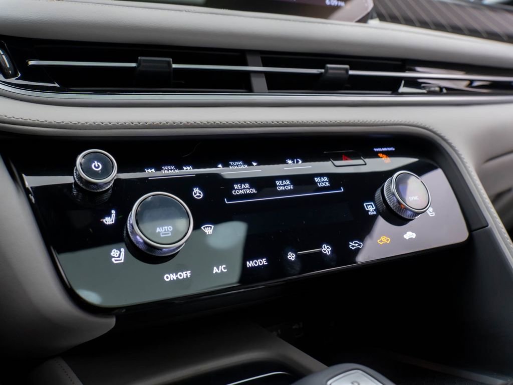 New 2026 INFINITI QX60 Autograph w/ Dark Cargo Package image 26