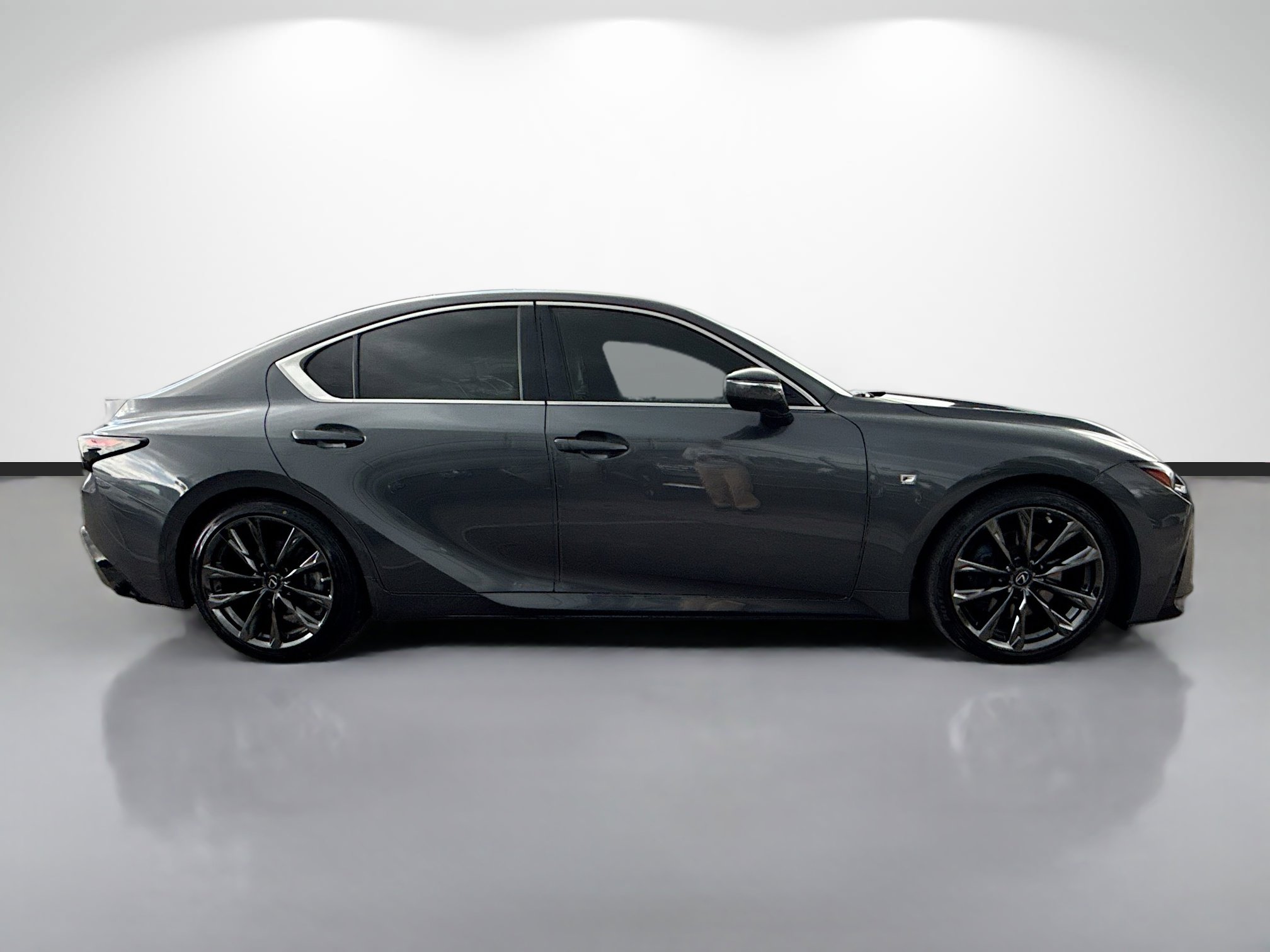 Used 2022 Lexus IS 350 F Sport image 2