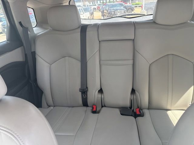 Used 2016 Cadillac SRX Luxury FWD image 7