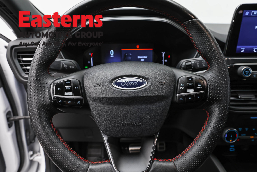 Used 2023 Ford Escape ST-Line Select AWD/4WD image 11