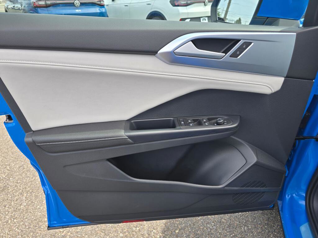 New 2026 Volkswagen Taos SE AWD/4WD image 35