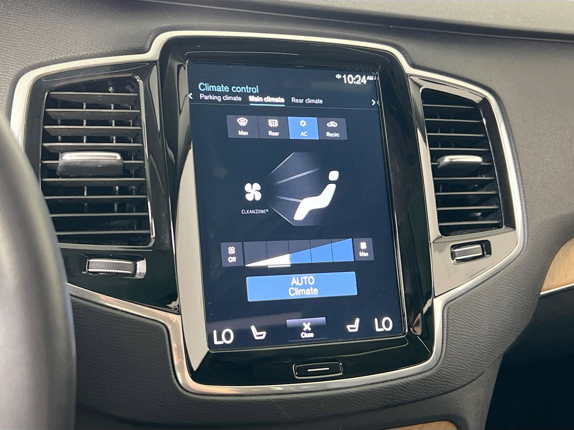 Used 2022 Volvo XC90 T6 Momentum w/ Advanced Package image 14