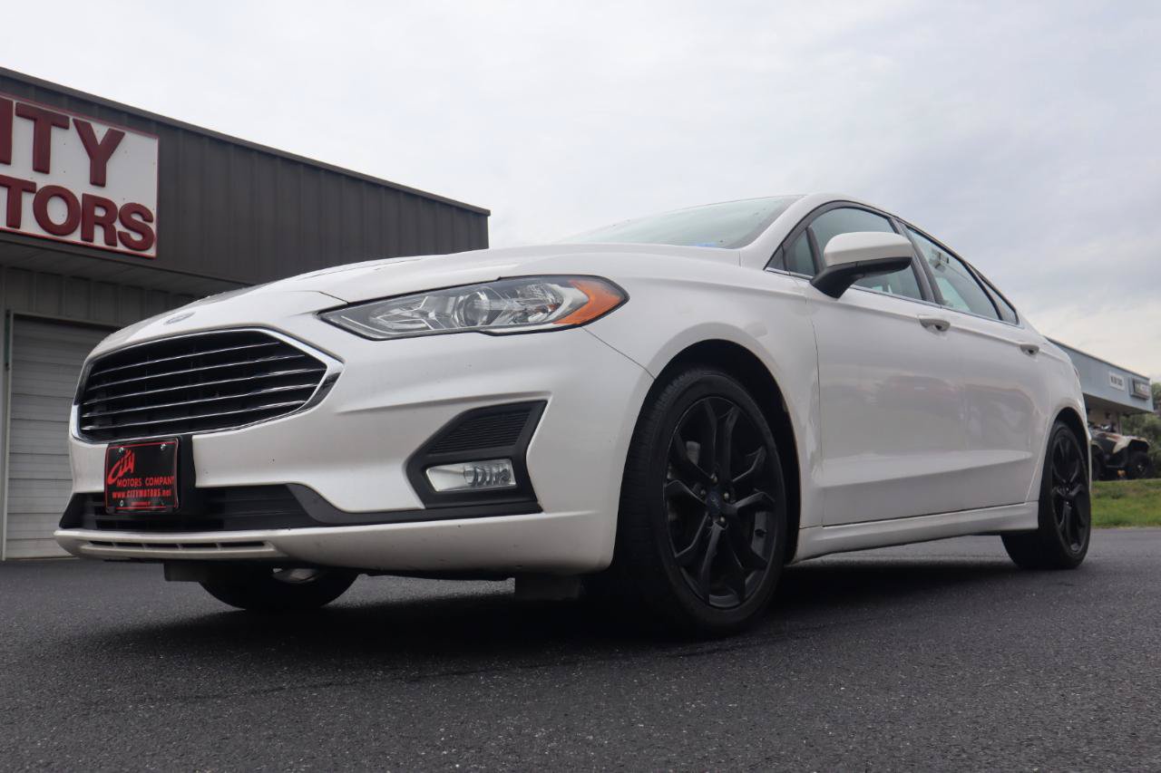 Used 2019 Ford Fusion SE w/ Equipment Group 151A FWD image 18