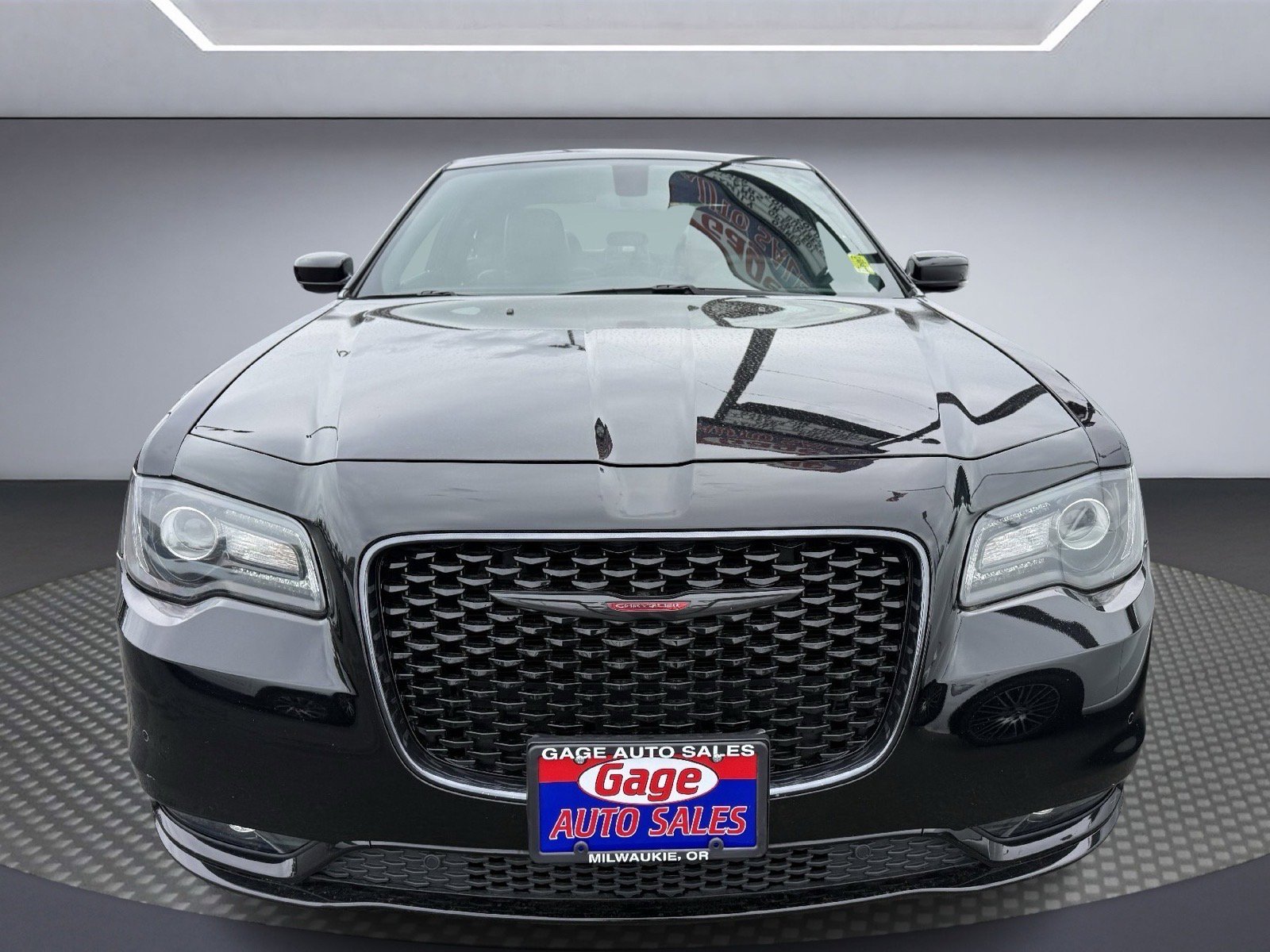Used 2023 Chrysler 300 S RWD image 3