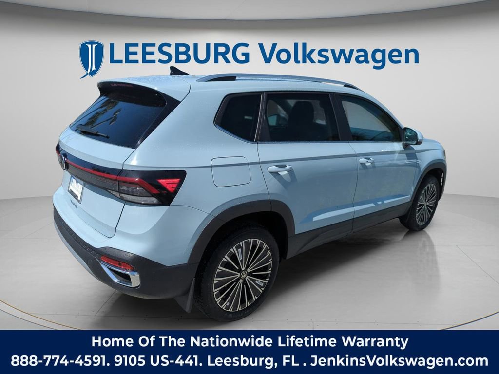 New 2026 Volkswagen Taos SE image 6