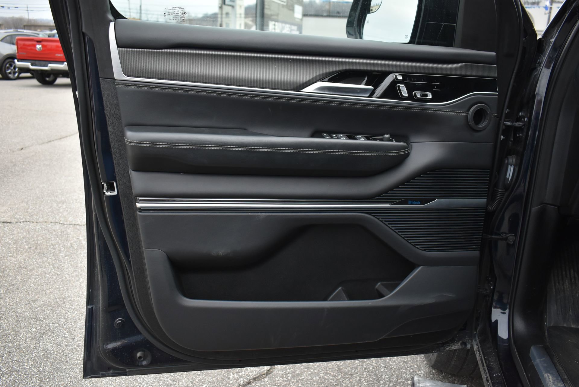 Used 2024 Jeep Grand Wagoneer L Series II w/ Quick Order Packagew 28T image 10