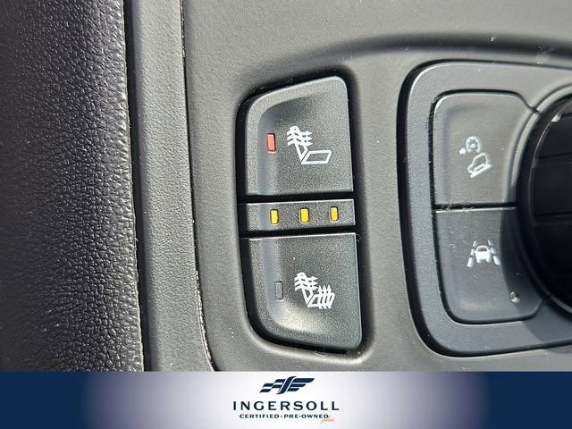 Used 2021 GMC Terrain SLT w/ Elevation Edition image 17