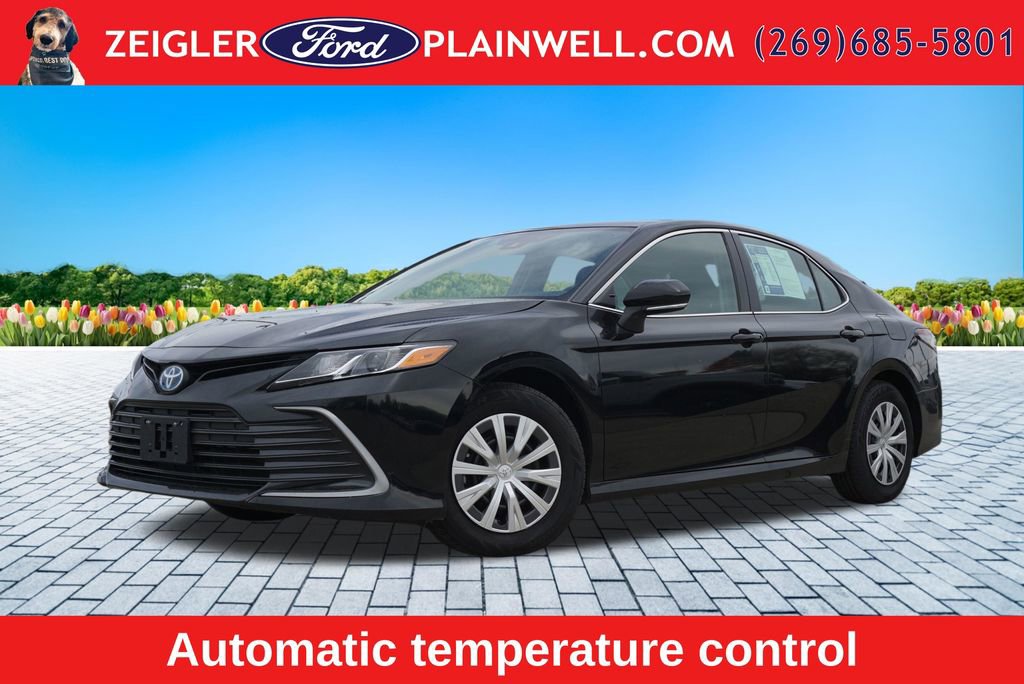 Used 2024 Toyota Camry LE FWD image 1
