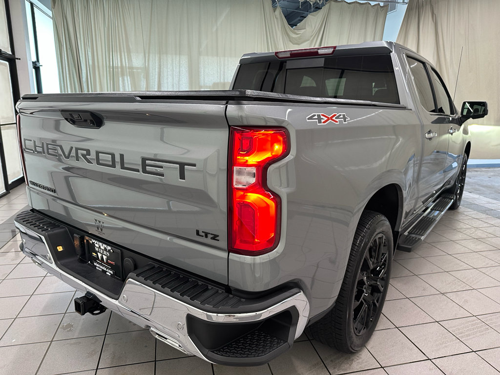 Used 2023 Chevrolet Silverado 1500 LTZ w/ LTZ Convenience Package II AWD/4WD image 5