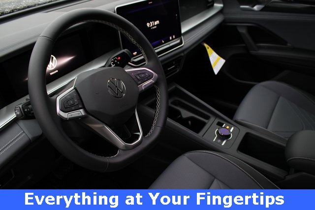 New 2026 Volkswagen Tiguan SE image 2