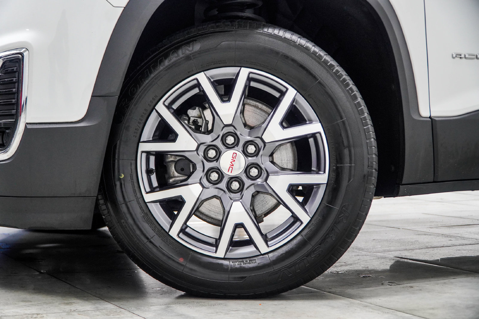 Used 2023 GMC Acadia SLT w/ Preferred Package AWD/4WD image 7