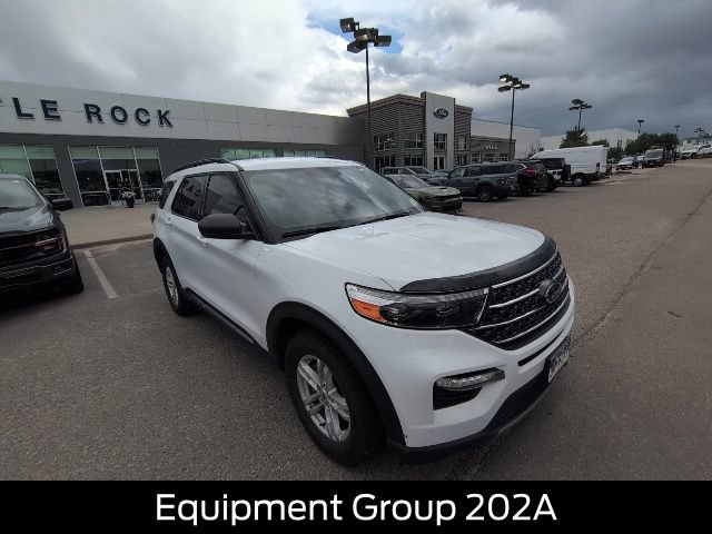 Used 2020 Ford Explorer XLT w/ Equipment Group 202A AWD/4WD image 3