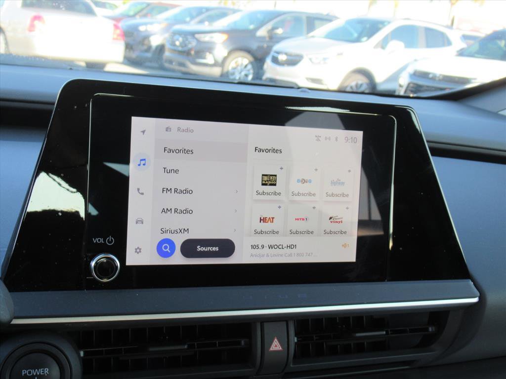 Used 2023 Toyota Prius LE image 21