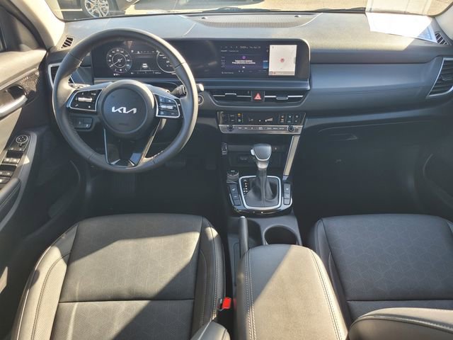 Used 2024 Kia Seltos EX FWD image 14