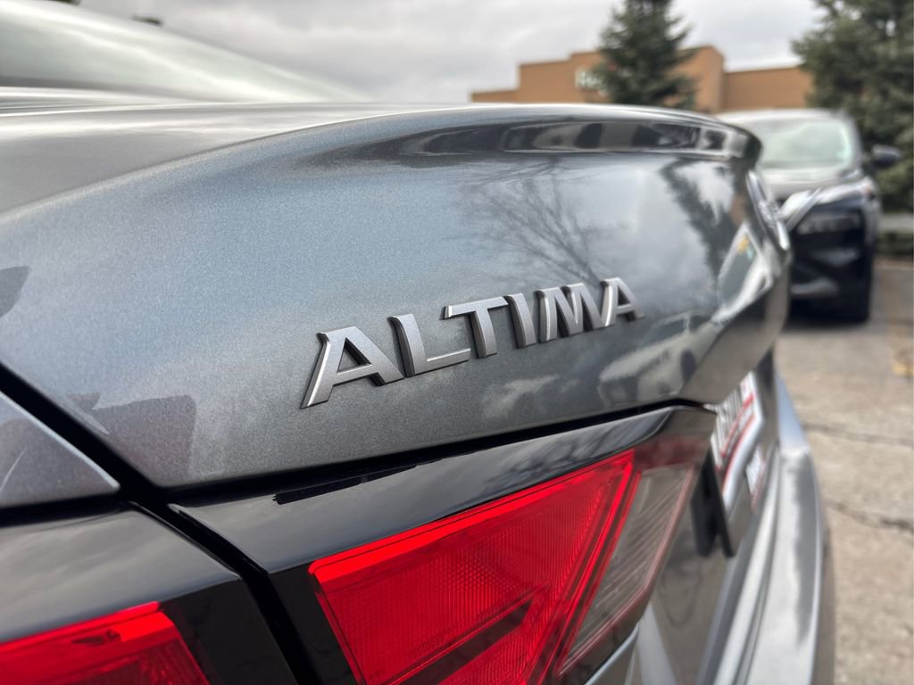 Used 2023 Nissan Altima 2.5 SV image 14