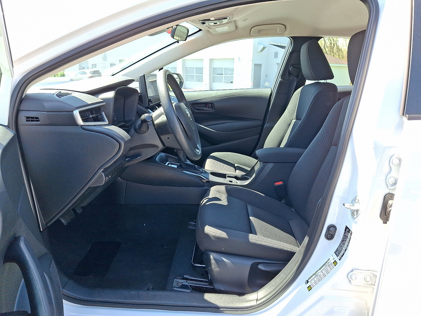Used 2023 Toyota Corolla LE FWD image 15