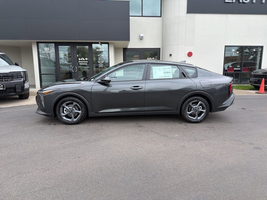New 2026 Kia K4 LXS FWD image 2