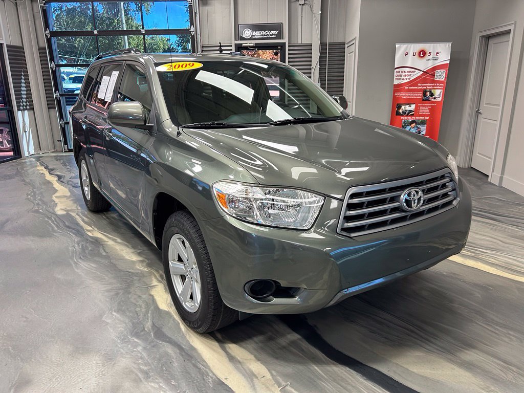 Used 2009 Toyota Highlander 2WD w/ Extra Value Pkg 2