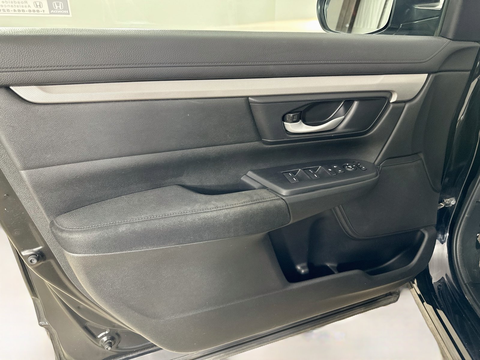 Used 2021 Honda CR-V LX image 16
