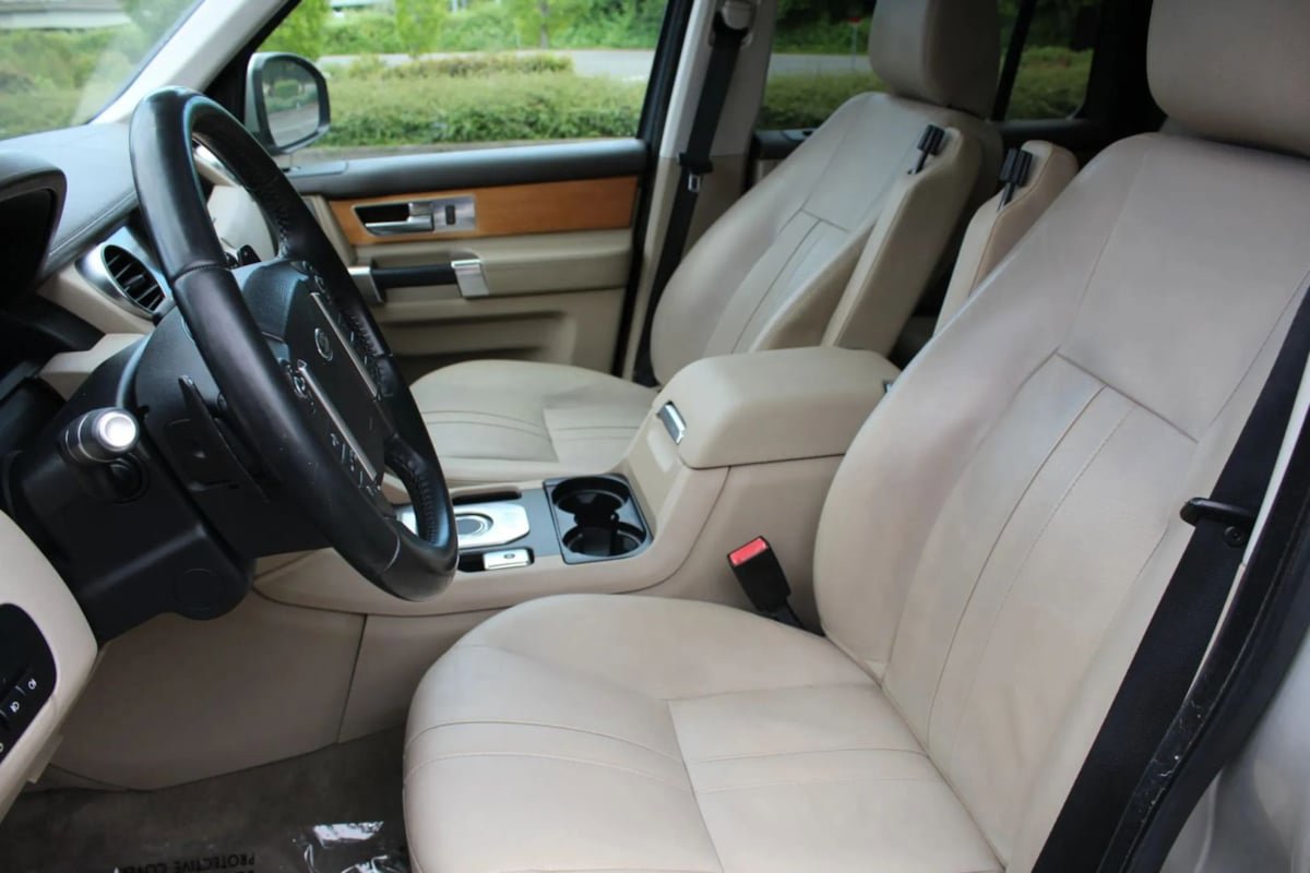 Used 2016 Land Rover LR4 HSE AWD/4WD image 14