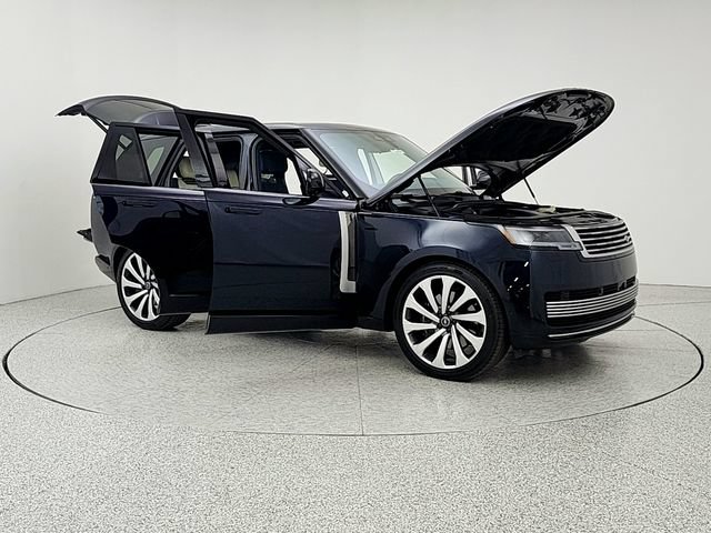Certified 2025 Land Rover Range Rover SV AWD/4WD image 10
