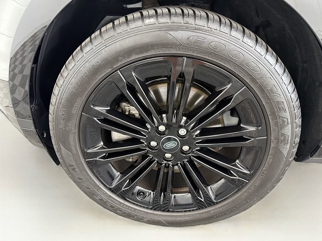 Certified 2025 Land Rover Range Rover Evoque S image 29