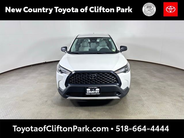Used 2023 Toyota Corolla Cross L image 8