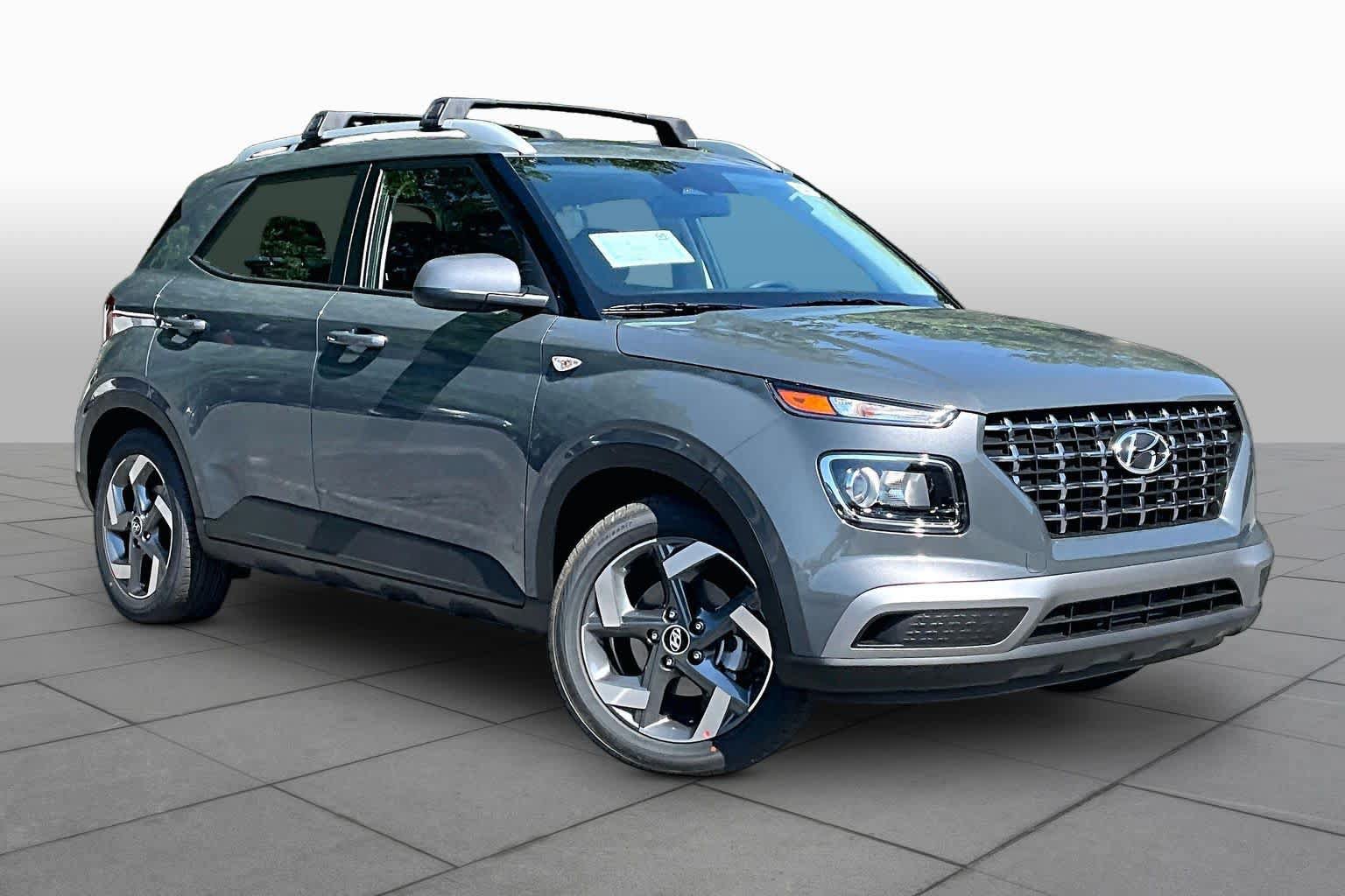 New 2026 Hyundai Venue SEL FWD image 2