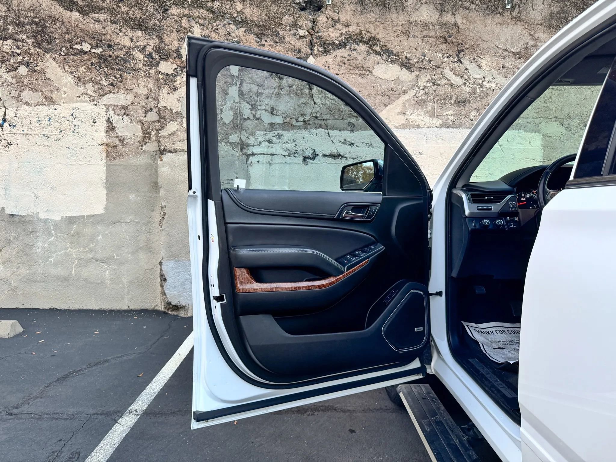 Used 2020 Chevrolet Suburban Premier w/ Premier Plus Edition image 12