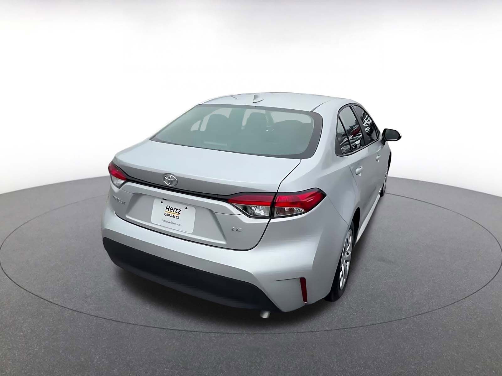 Used 2025 Toyota Corolla LE image 14