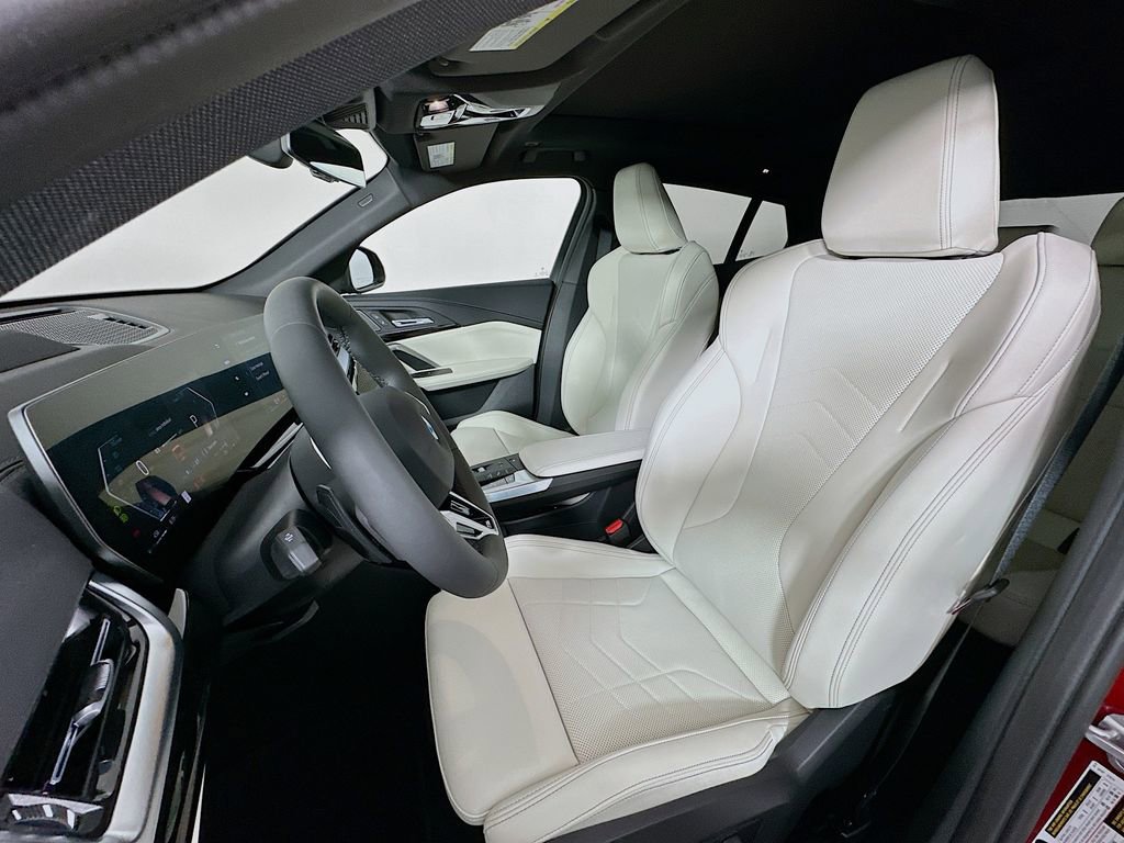 Used 2026 BMW X2 xDrive28i w/ Technology Package image 16
