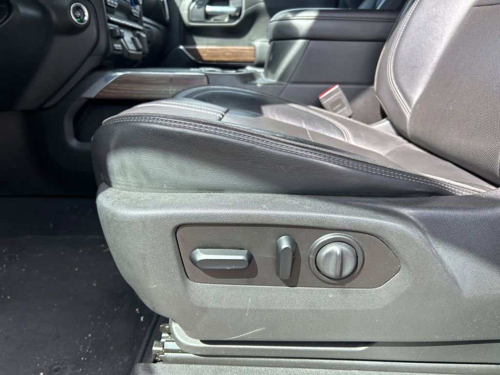 Used 2020 Chevrolet Silverado 1500 High Country w/ Technology Package AWD/4WD image 17